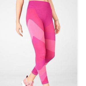Fabletics High-Waisted Seamless Colorblock Capri